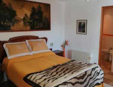 Double Room with Private Bathroom II