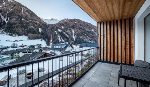 Superior One-Bedroom Apartment with Balcony