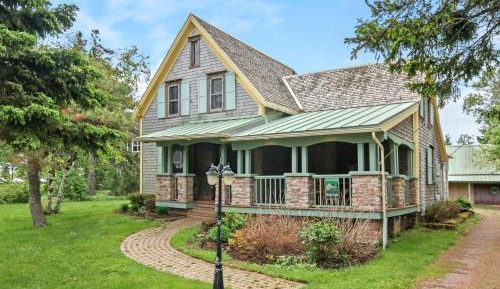 Three-Bedroom Chalet