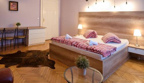 Quadruple Room with Shared Bathroom