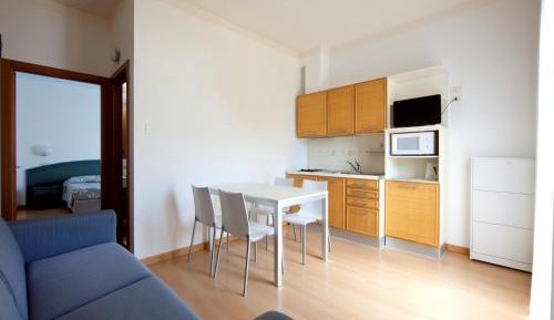 Apartment (4 Adults)