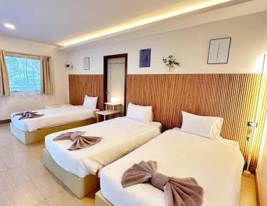 Deluxe Family Room