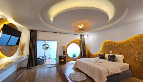 King Room with Pool View