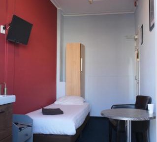 Single Room with Shared Bathroom