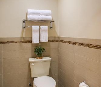 Corner Studio Suite