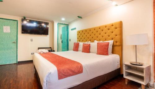 Deluxe Suite with Spa Bath