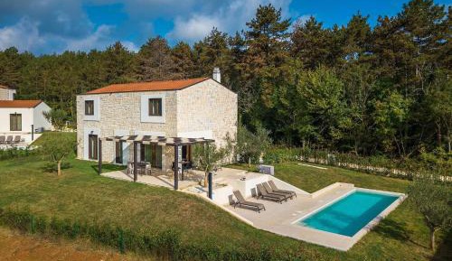 Four-Bedroom Holiday Home