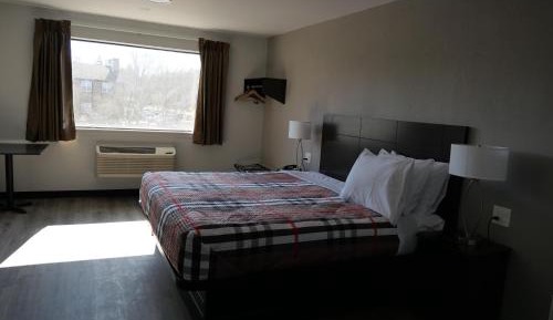 King Room - Non-Smoking