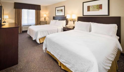 Queen Room with Two Queen Beds, Mobility Access and Bathtub with Grab Bars, Non-Smoking