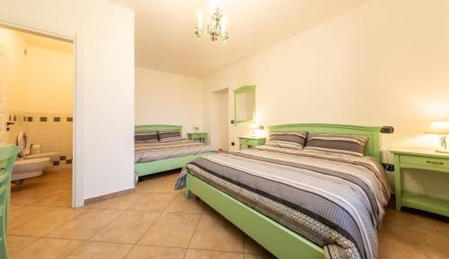 Triple Room with Mountain View