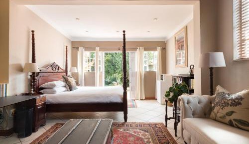 Deluxe King Suite