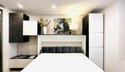 Studio with Sofa Bed