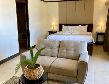 Suite with Garden View