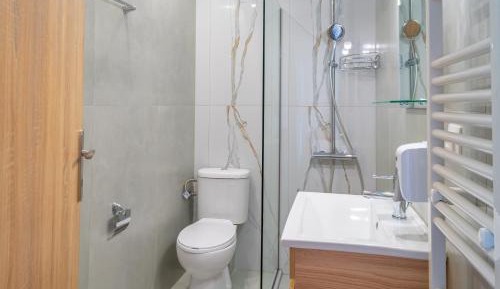 Deluxe Double or Twin Room with Balcony