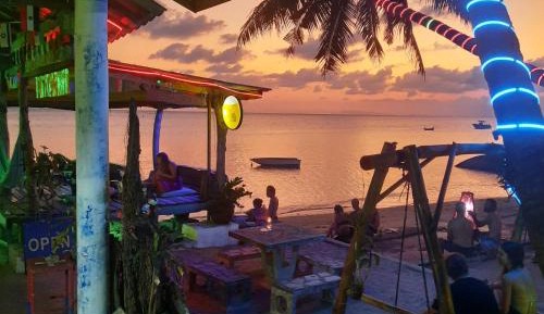 Bungalow with Fan - Beach Front