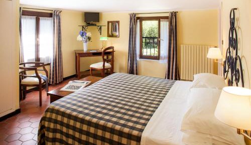 Double or Twin Room with Bathroom