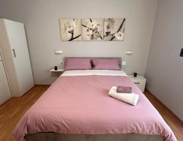 Quadruple Room with Private Bathroom