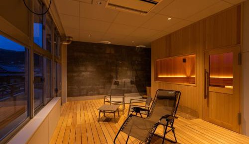 Twin Room with Shared Toilet