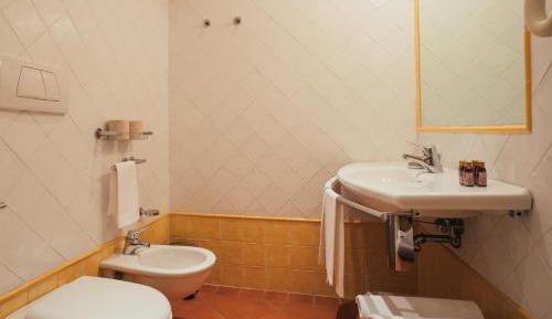 Triple Room with Private Bathroom