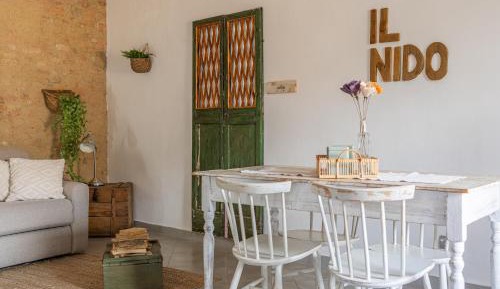 Superior One-Bedroom Apartment