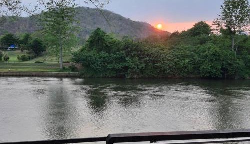 Studio with Mountain View