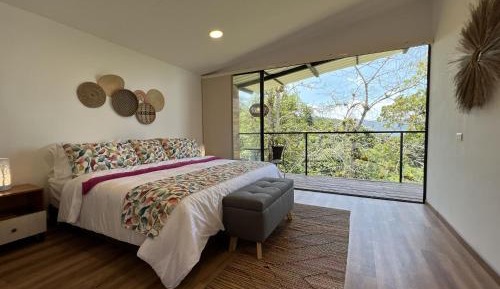 Deluxe Double or Twin Room with Mountain View