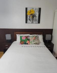 Deluxe Double Room (1 adult + 1 child)