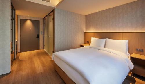 Superior Queen Room (10F - 19F)