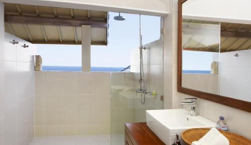 Grand Four-Bedroom Beachfront Villa with Private Pool