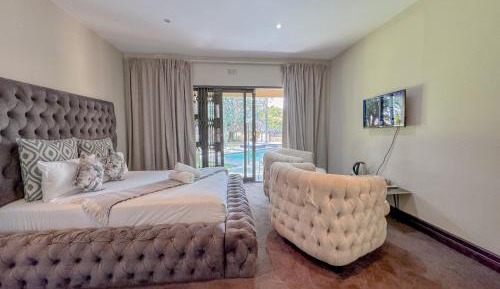 Queen Room