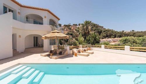 Villa with Sea View
