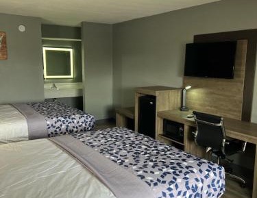 Queen Room