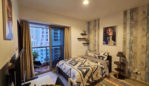 Queen Room with Pool View