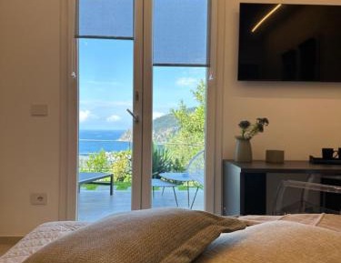 Deluxe Double Room with Sea View
