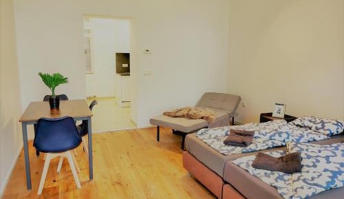 Apartment with Garden View