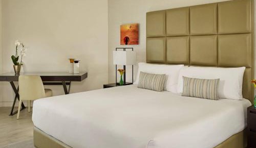 Two Bedroom Suite, Sea view,  1 King and Twin, Balcony