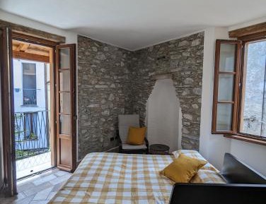 Studio with Garden View