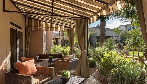 One-Bedroom King Suite with Cabana Patio