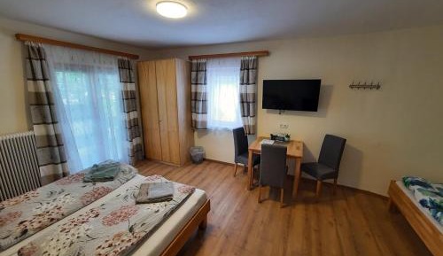 Comfort Triple Room with Shower