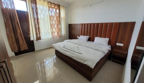 Deluxe Double Room with Balcony and Sea View