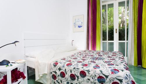 Apartment with Pool View 