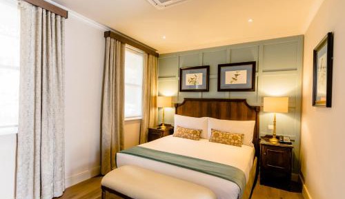 Standard King Room