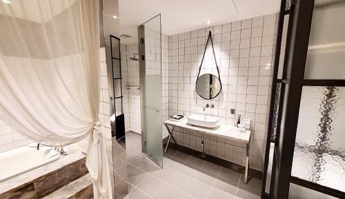 Deluxe Double Plus Room