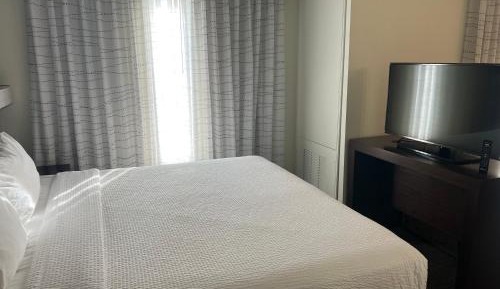 King Studio with Sofa Bed