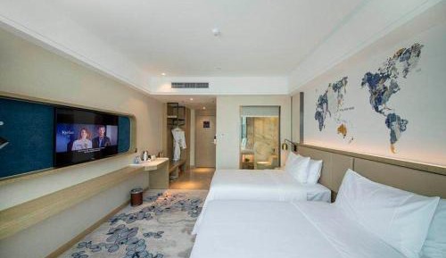 Superior Twin Room with View