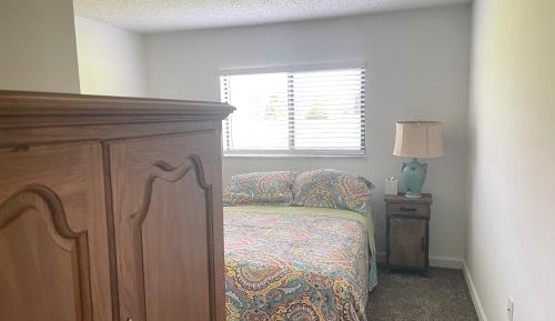 Queen Room with Shared Bathroom