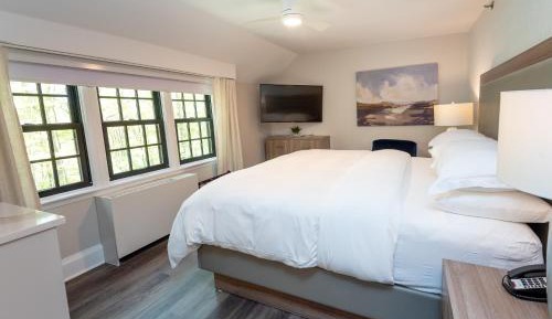 Traditional Queen Room