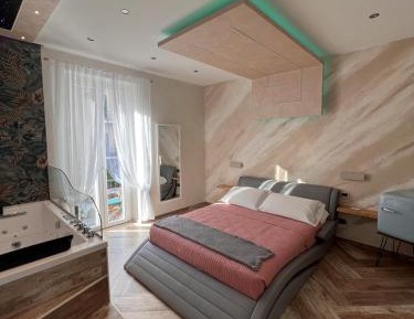 Deluxe Double Room with Bath