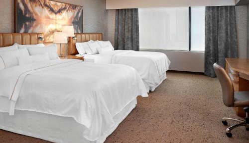 Deluxe, Larger Guest room, 2 Queen, City view, Deluxe Wing