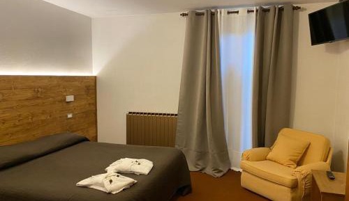 Double Room with Private External Bathroom